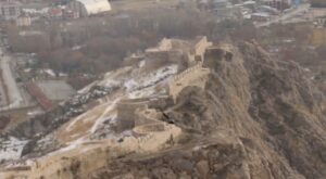 آدرس دقیق قلعه وان